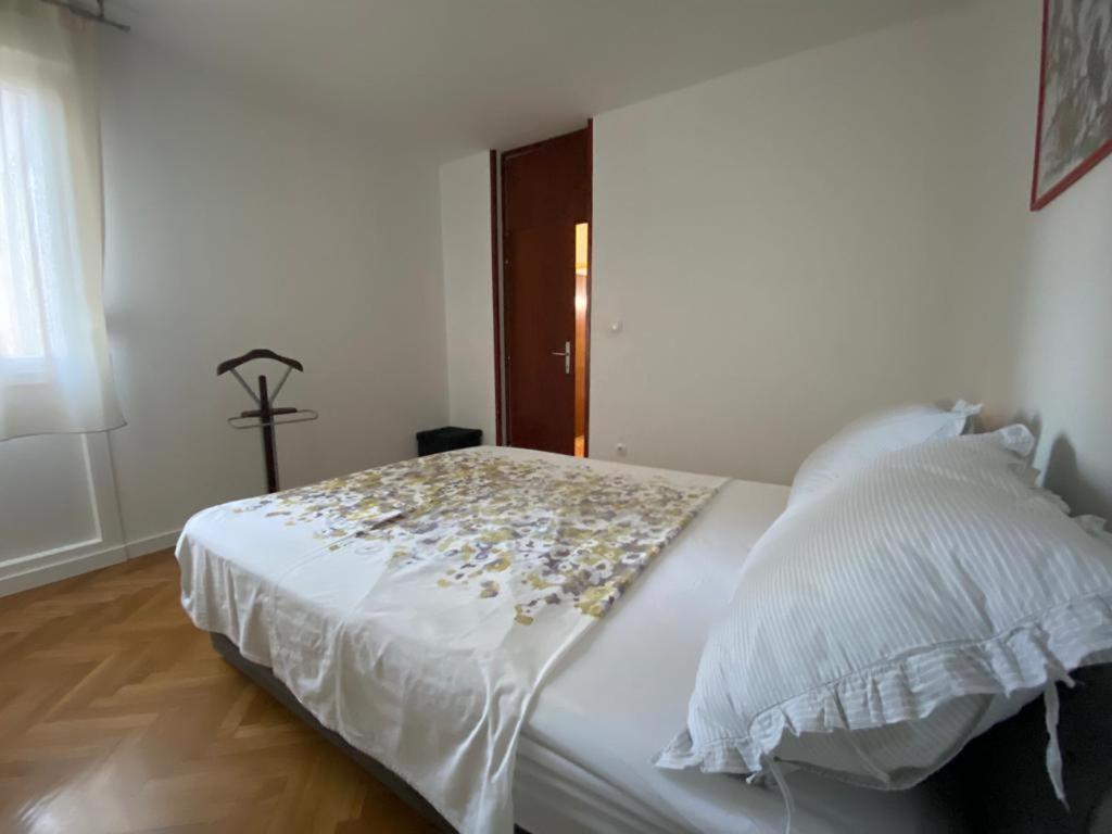 2 Bedroom Apartment/Parking/Market Split Exterior foto